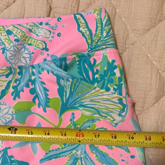 Lilly Pulitzer Pink and Blue Leaf Print Luxletic Skort Size 8 - Picture 14 of 14